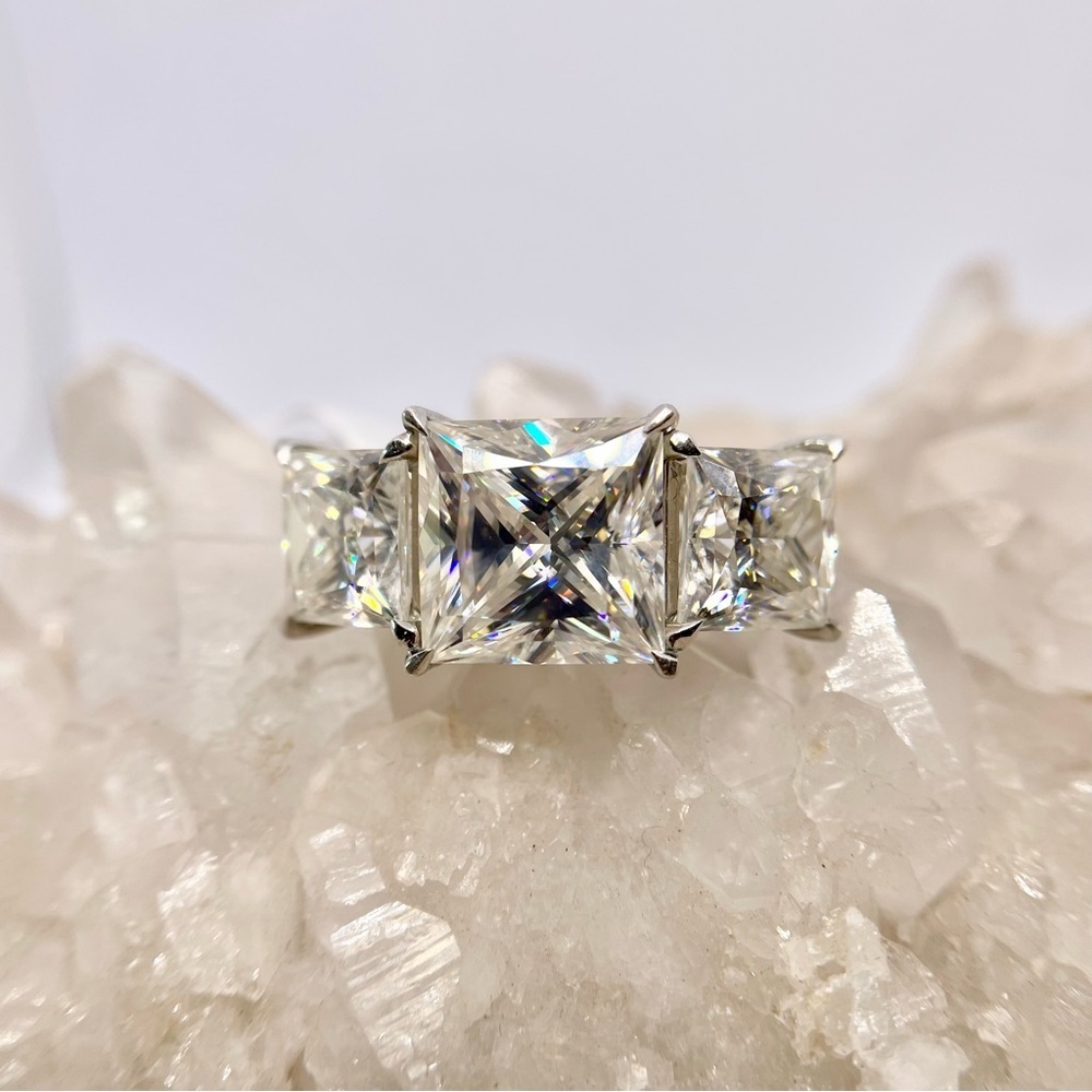 July Live Show Moissanite Jewelry - Picture 12 of 16